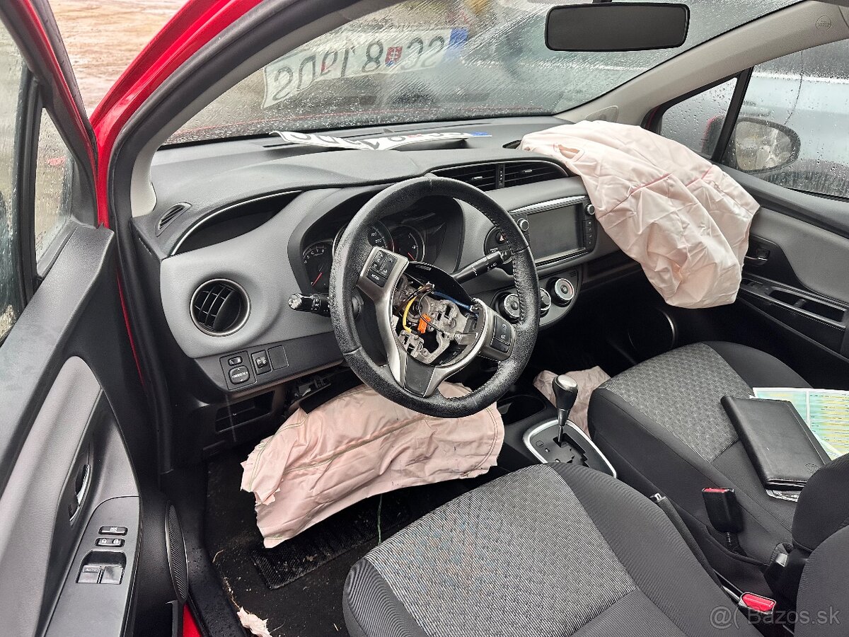 Toyota Yaris 1.3 automat - 5