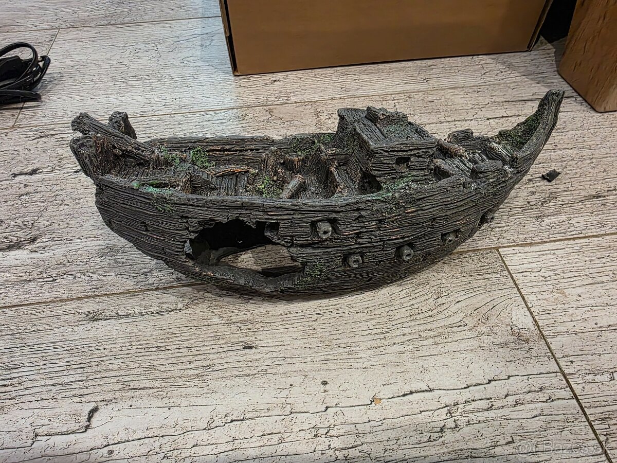 AKVÁRIUM KOMPLET SO VŠETKÝM - 5