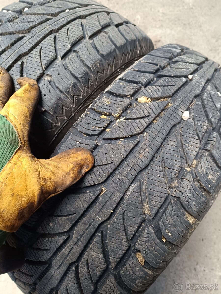 Cooper Weathermaster 215/70R16 Suzuki Grand Vitara - 5