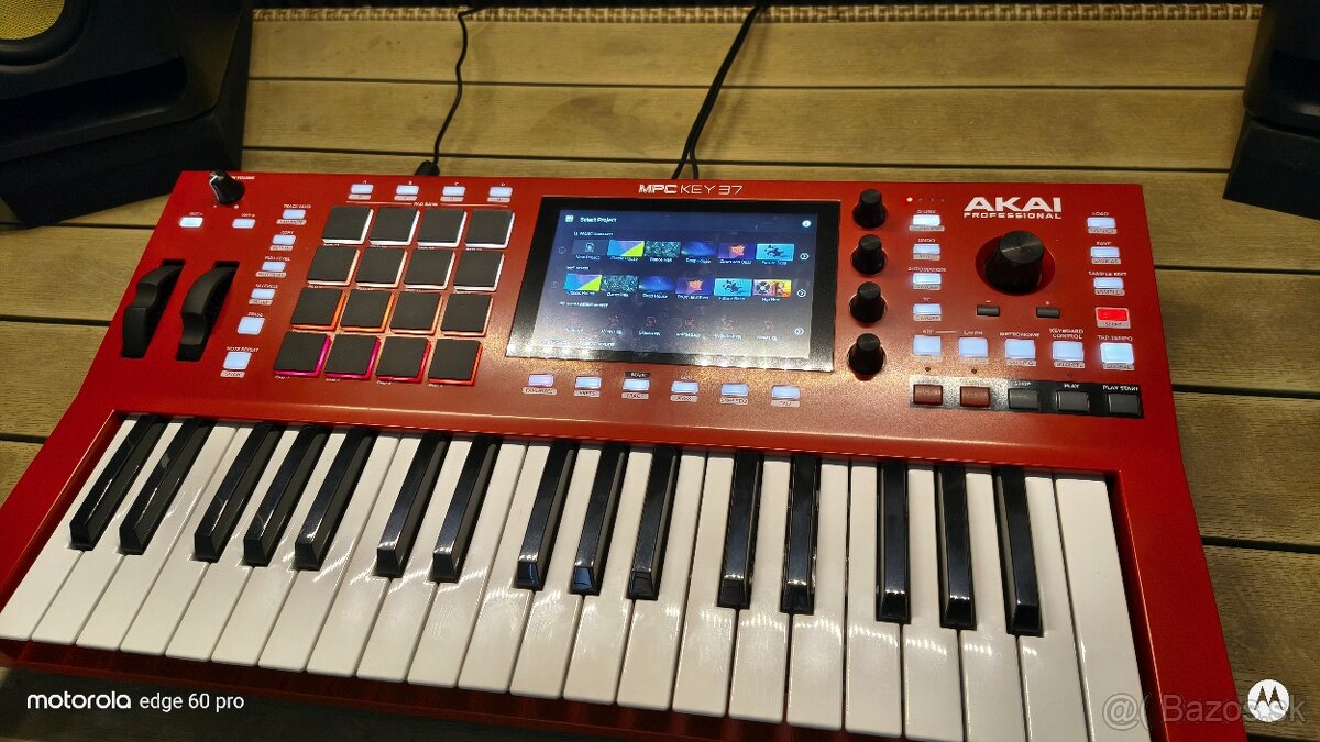 Akai mpc Key 37 +Krk rokit g5 - 5