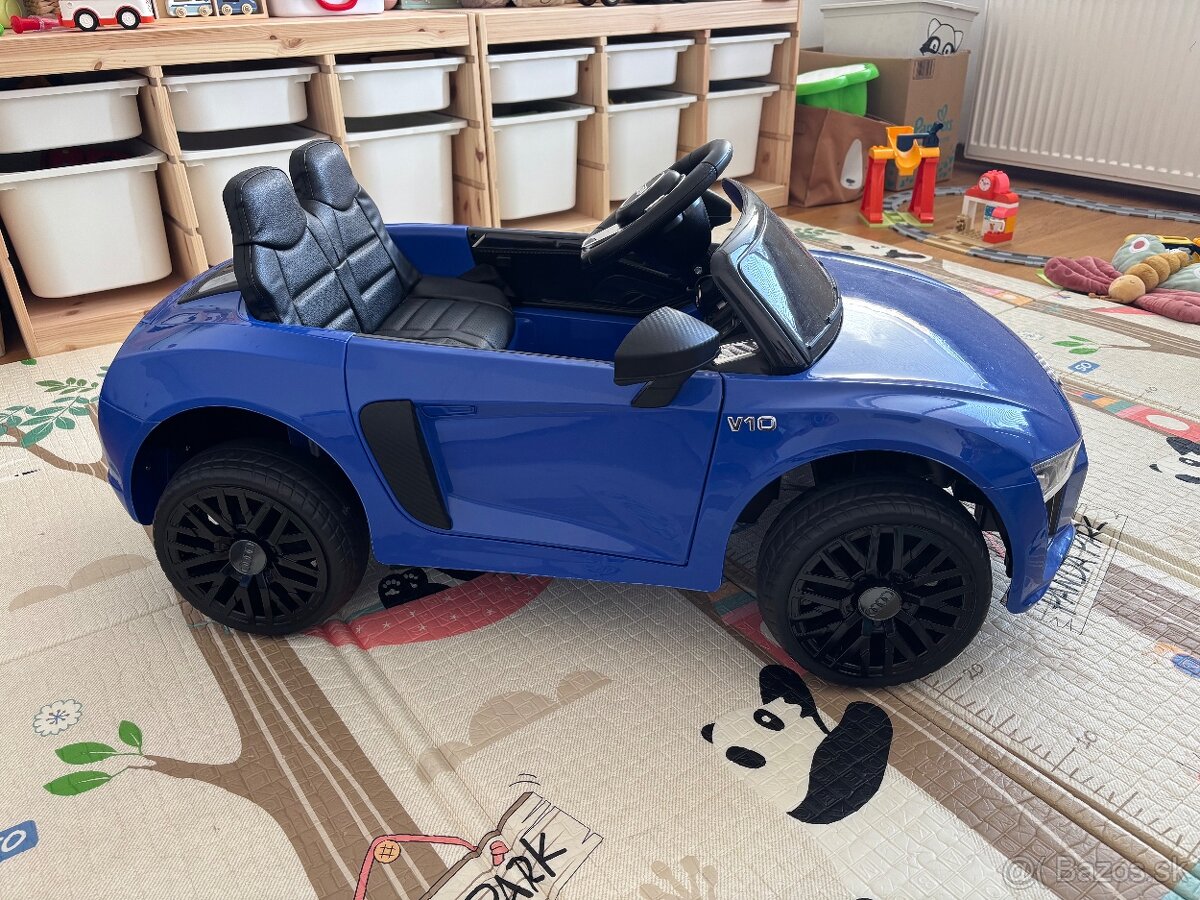 Elektrické športové auto AUDI - 5