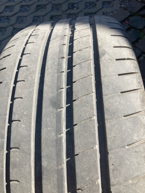 Predám letné Pneu 245x45 r 18 - 5
