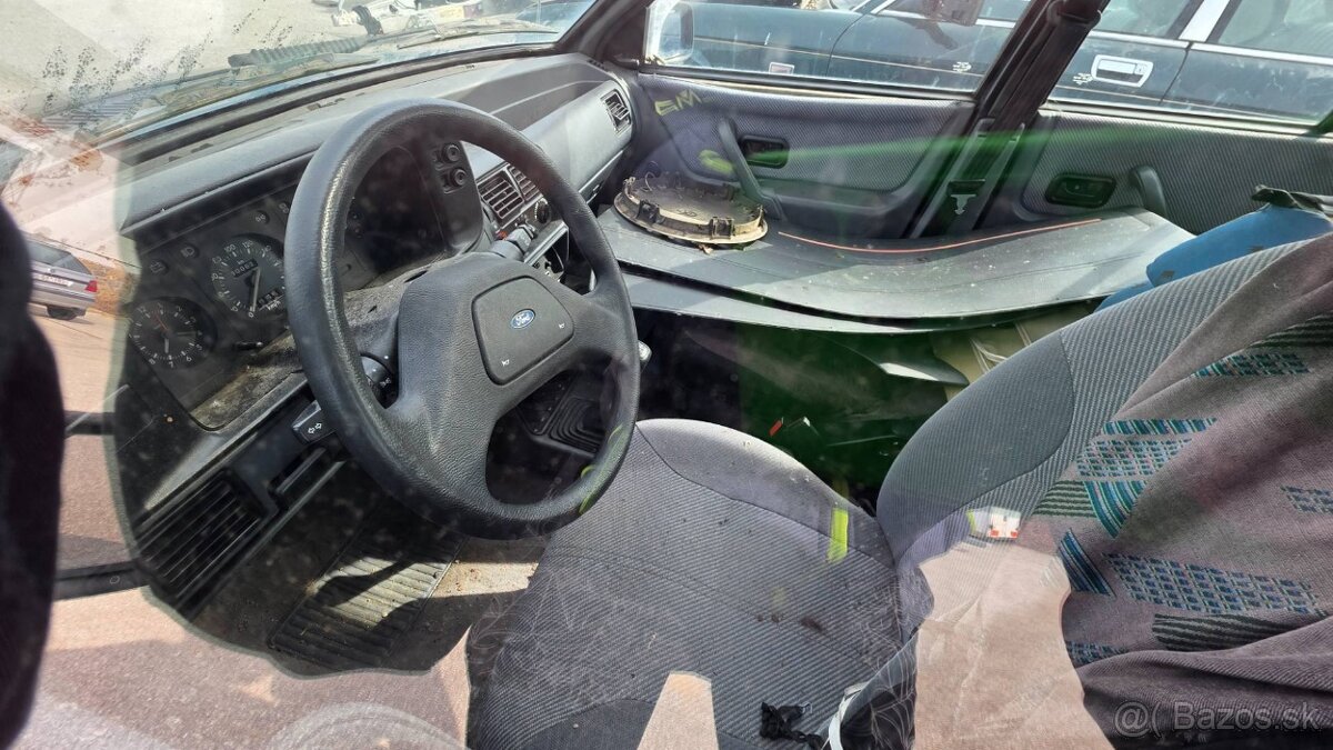 Ford Escort 1.3 rok 1986 - 5