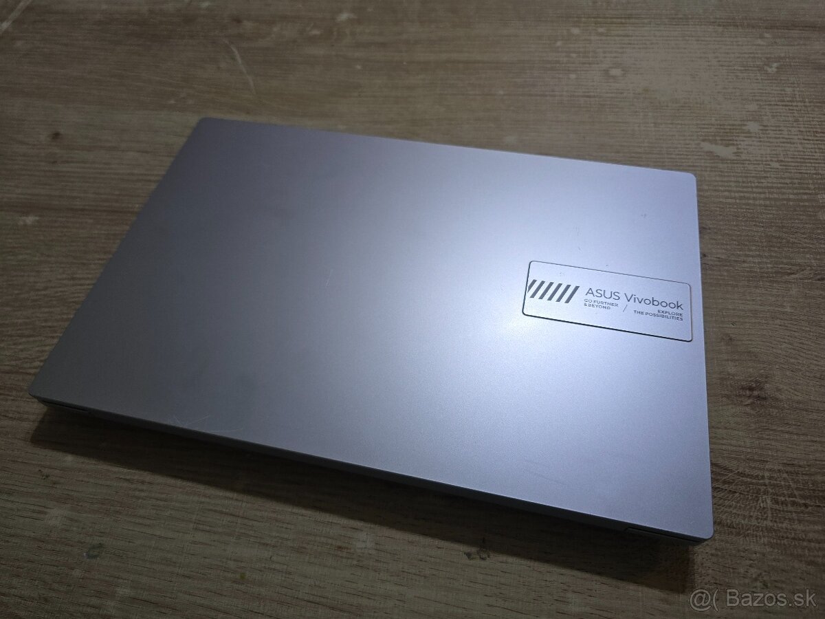 Asus Vivobook 14 Go model 2024 s procesorom AMD ryzen 5 7 ge - 5