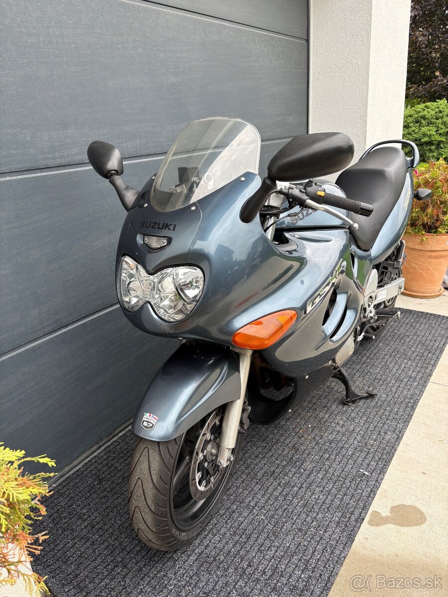 Suzuki GSXF 750 - 5