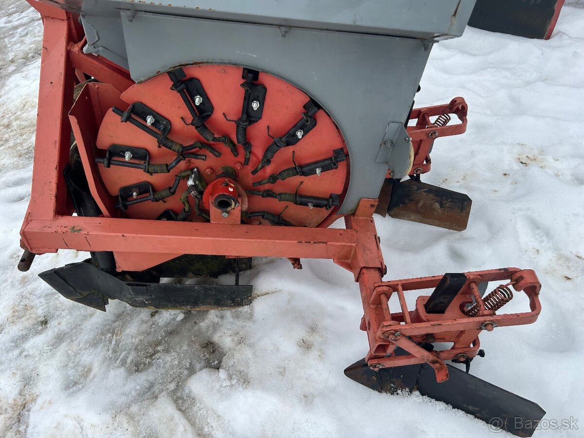 Predám český sadzač zemiakov - 5