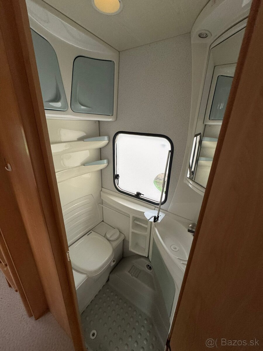 KARAVAN OBYTNÝ PRÍVES ROK 2001 - 5