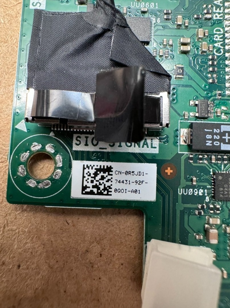 Predám dcérsku matičnú dosku Dell AIO 7460 doughterboard. - 5