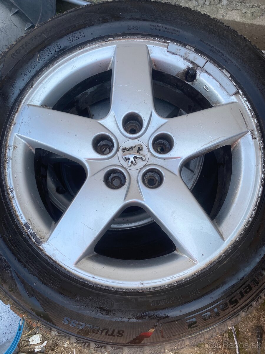 Predám tieto zimné pneumatiky 205/60/r16 - 5