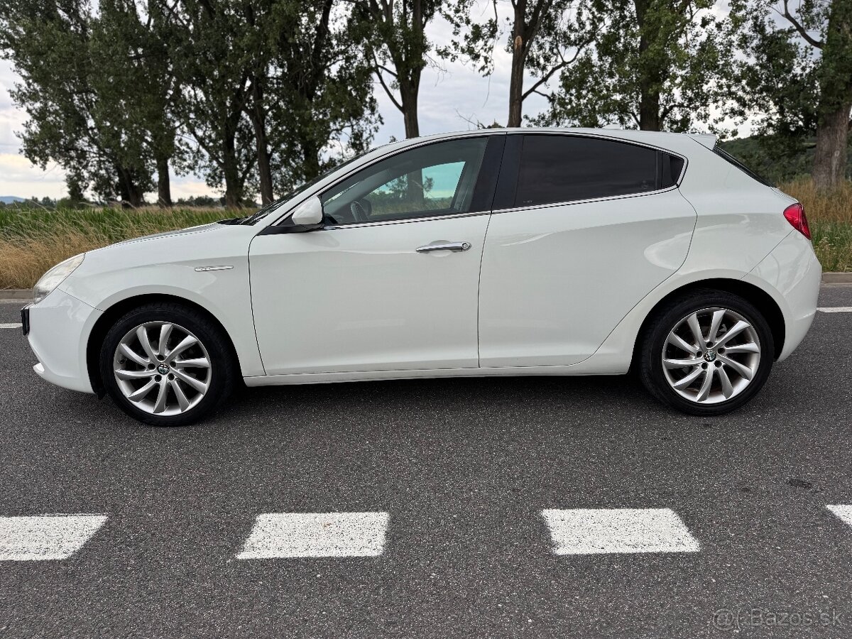 Alfa Romeo Giulietta 1.6 multijet Nová STK - 5