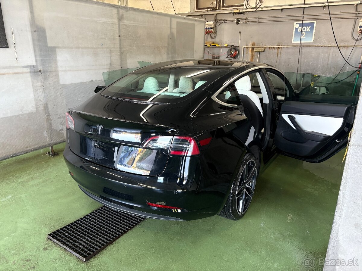 Tesla MODEL 3 Long Range - 5