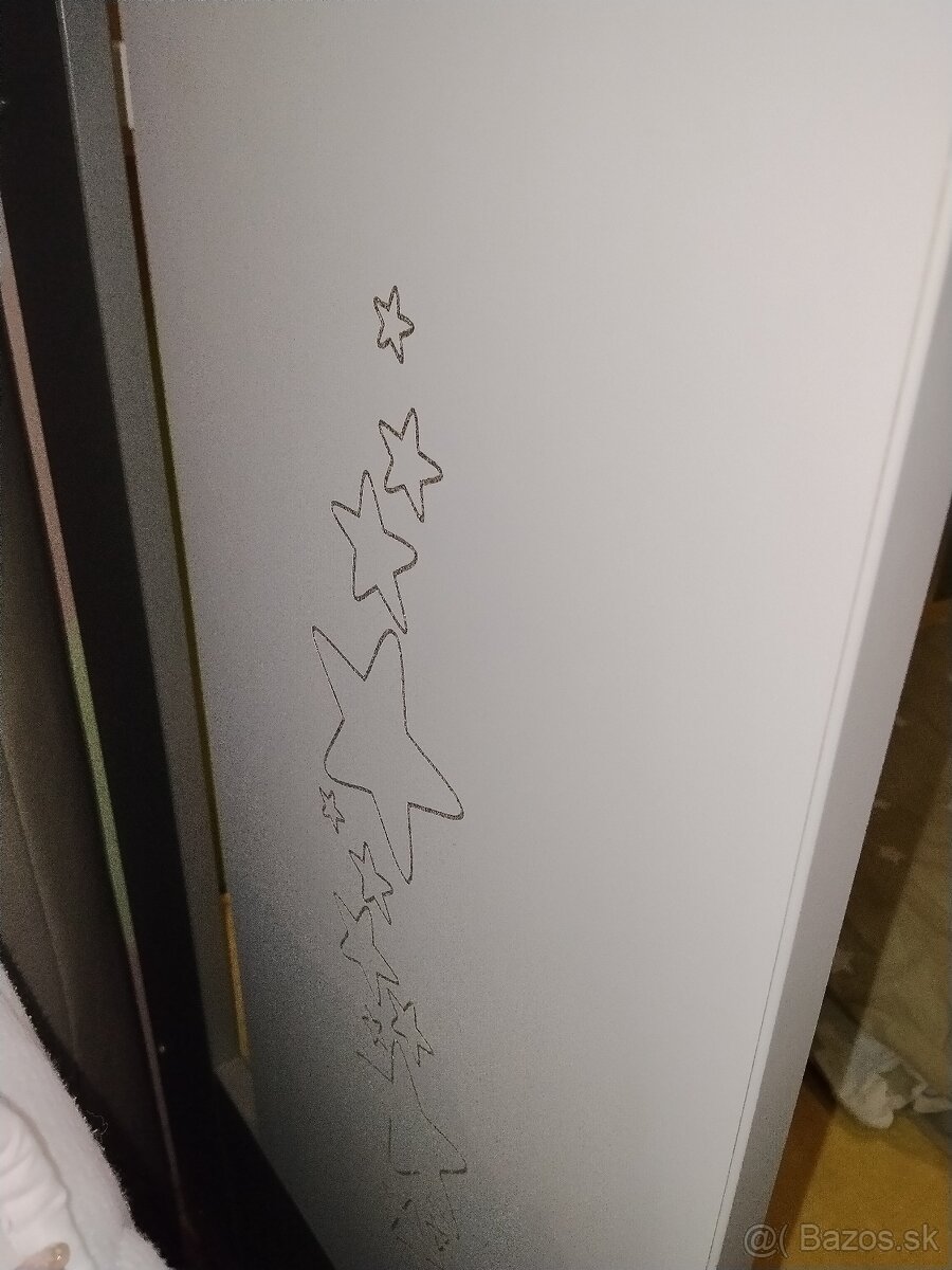 Komplet- postieľka s matracom, komodou a prebaľovacím pultom - 5