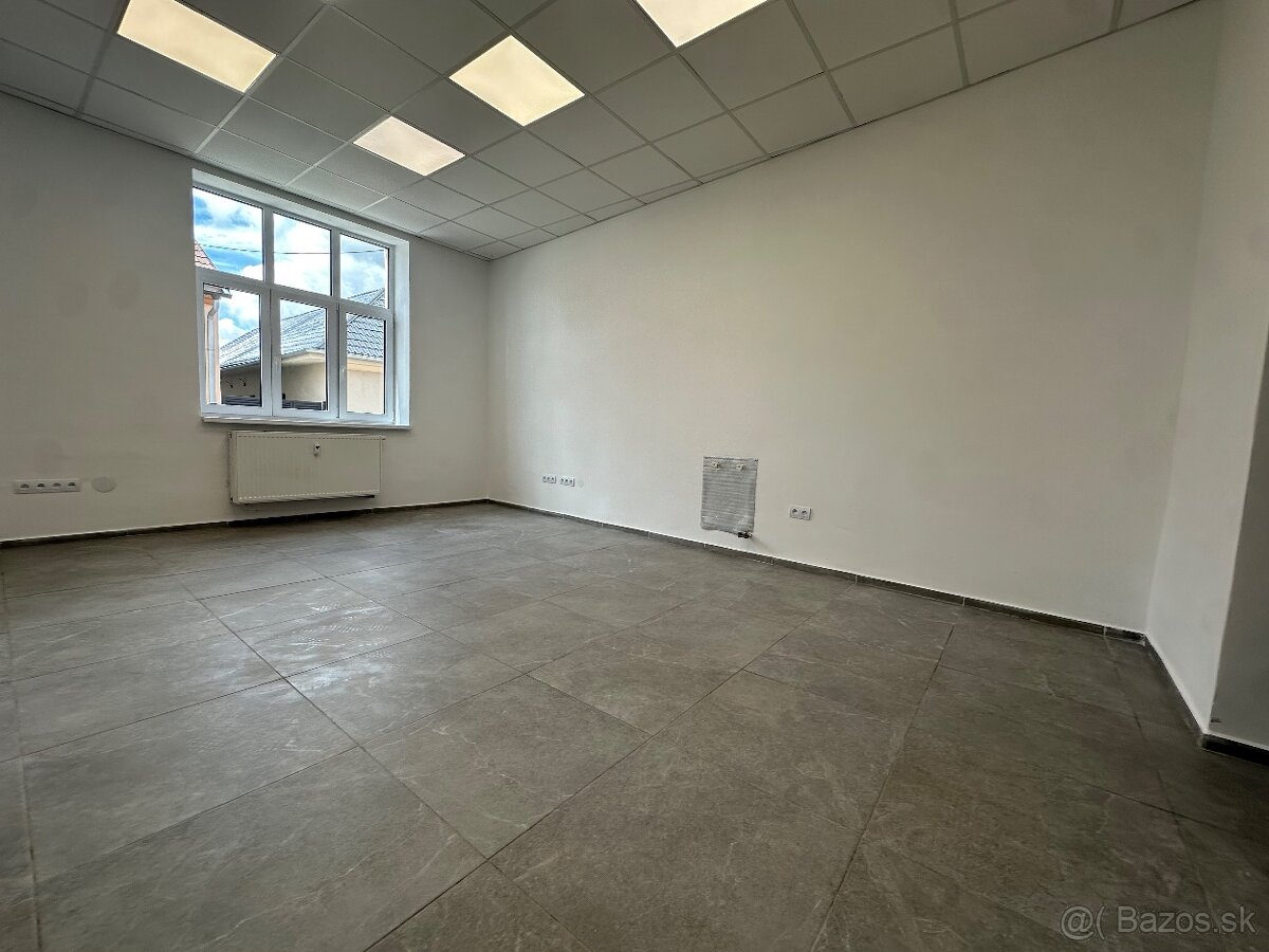 Prevádzkové/ administratívne priestory Sučany - 5