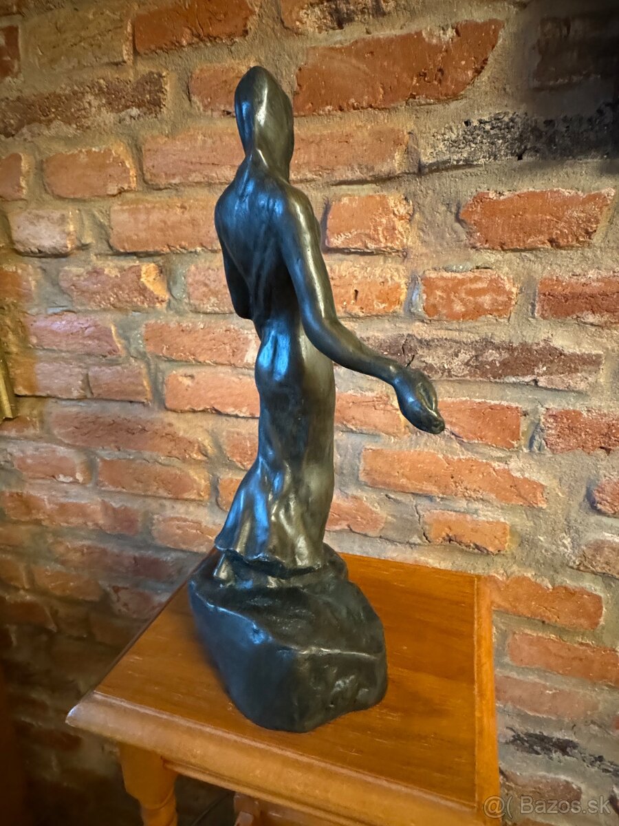 NU Václav Rabas bronzová kultová socha Rozsievačka - 5