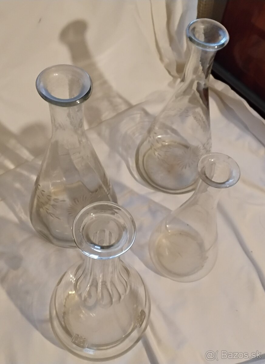 Sklenene stare karafy - 5