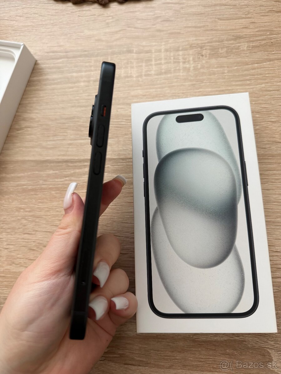 iPhone 15 256 GB čierny - 5