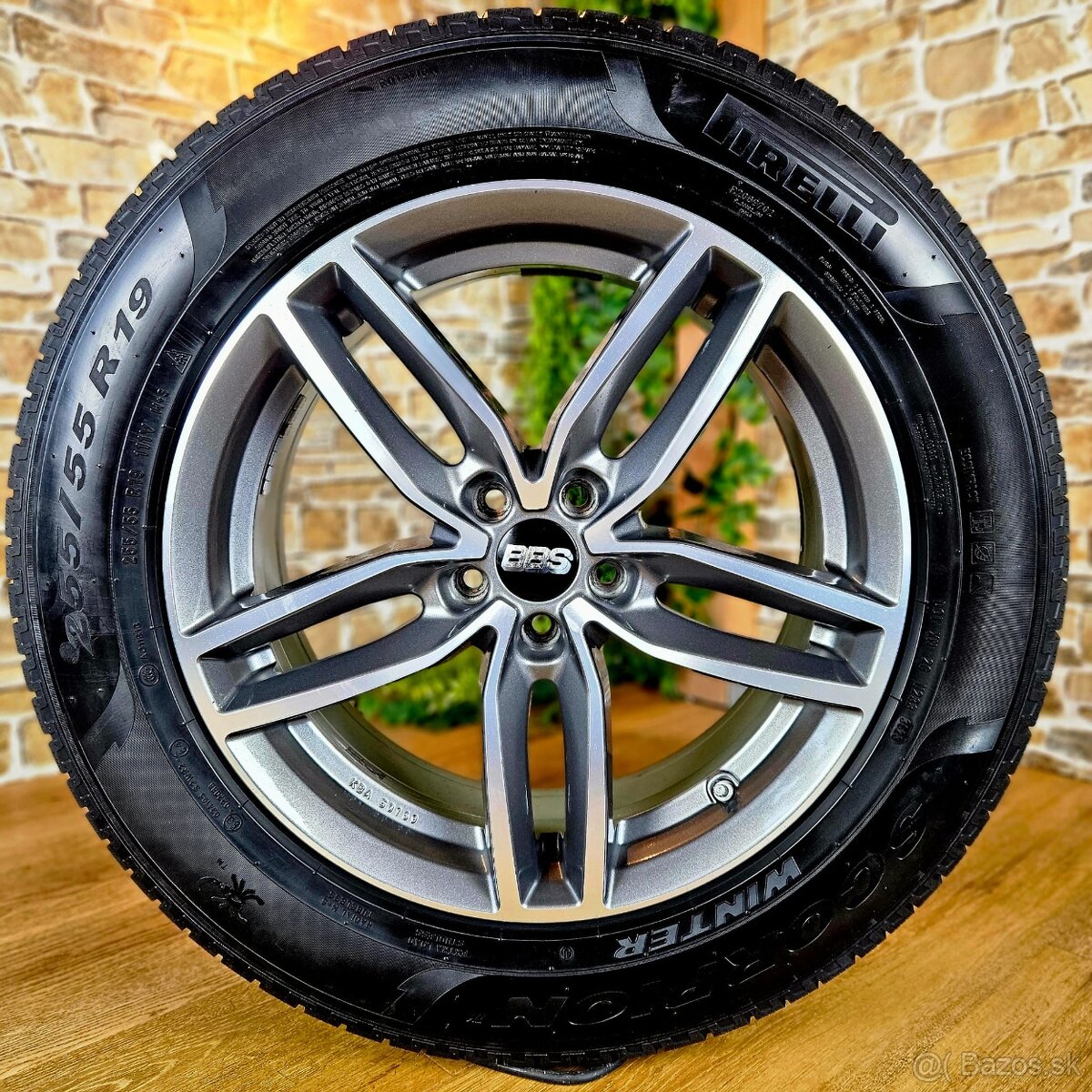 R19 5x108 Jaguar F-Pace + 255/55R19 - 5