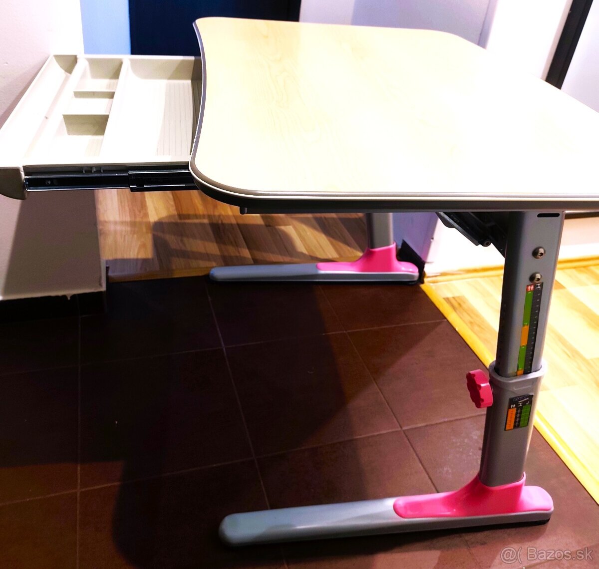 NASTAVITEĽNÝ RASTÚCI STôL AKO NOVÝ MAYER JUNIOR - 5