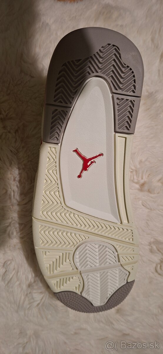 Air Jordan 4 RM - 5