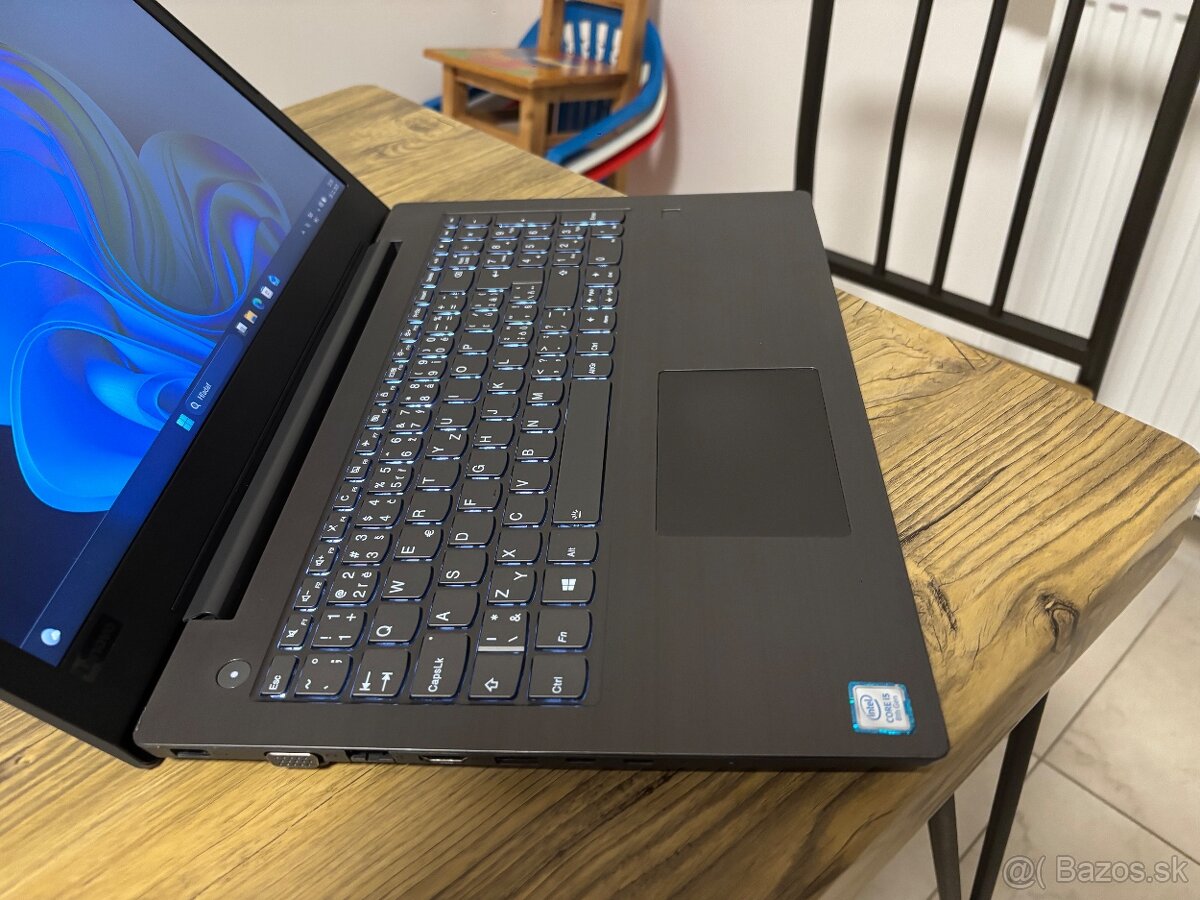 15.6"/Lenovo Notebook/i5-8250/4GB RAM/256GB SSD/Intel HD 2G - 5