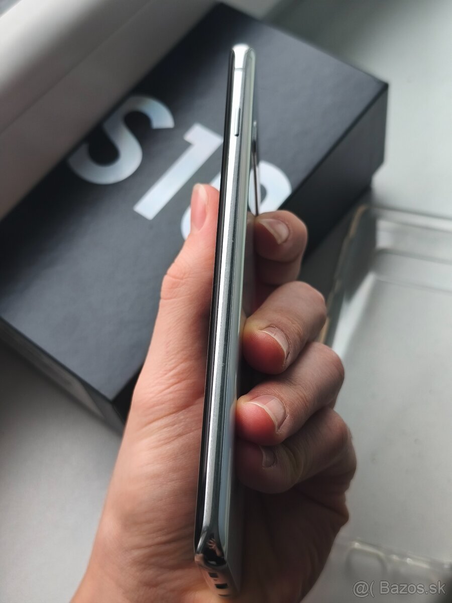 VEĽMI DOBRÝ STAV Samsung S10 - 5