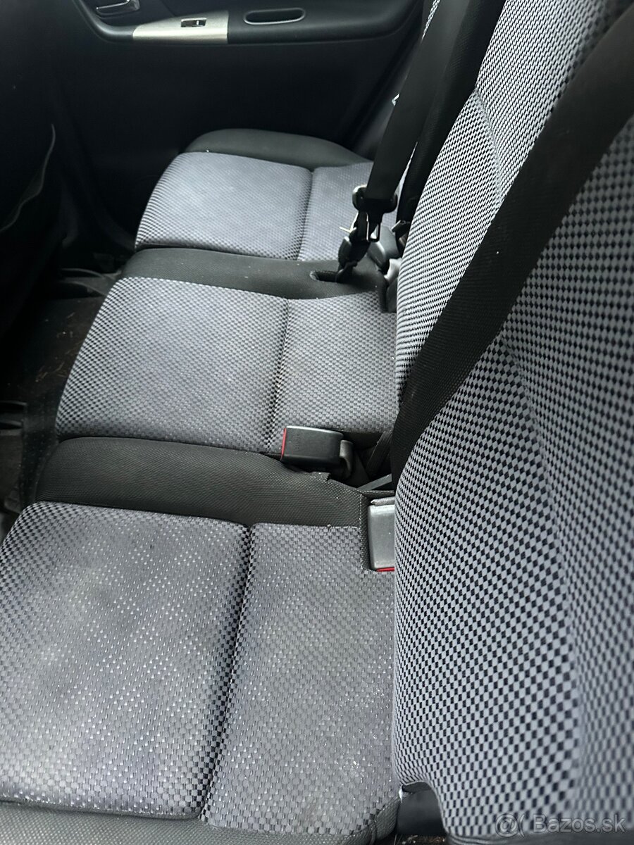 Toyota Corolla Verso 2,0D - 5