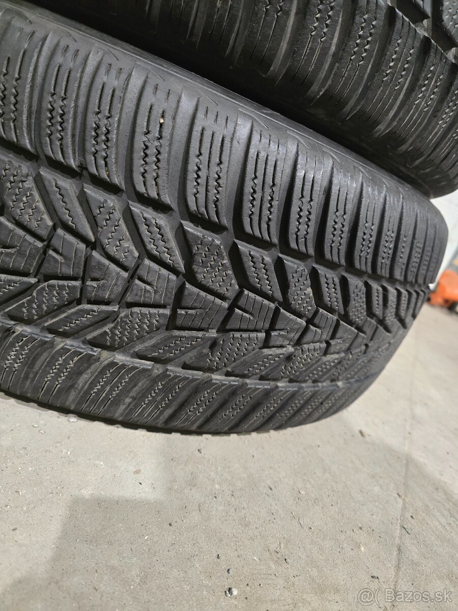 Zimné Pneu Hankook 235/55 R19 - 5