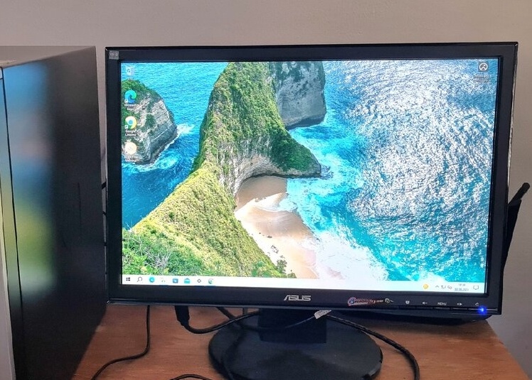 predam pc ,phenom II x4 840 4x3,2ghz , 8gb ddr3 - 5