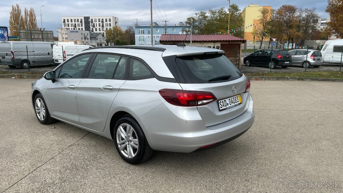Opel Astra Caravan 1.5 CDTi 77kW M6 - 5