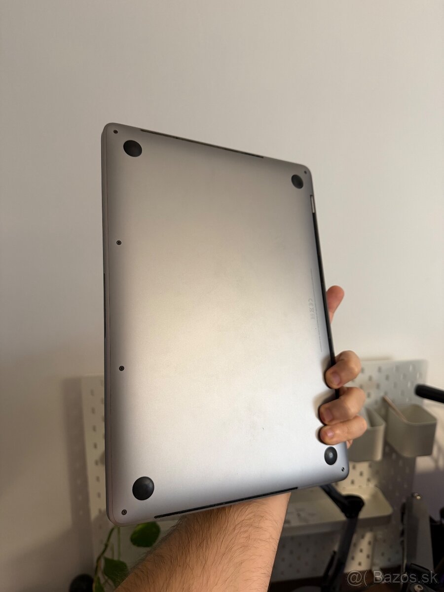 MacBook Pro 13” 2019 - 5