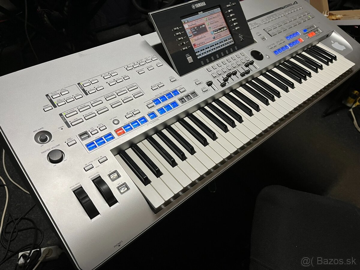 Predám Yamaha Tyros 4 - 5