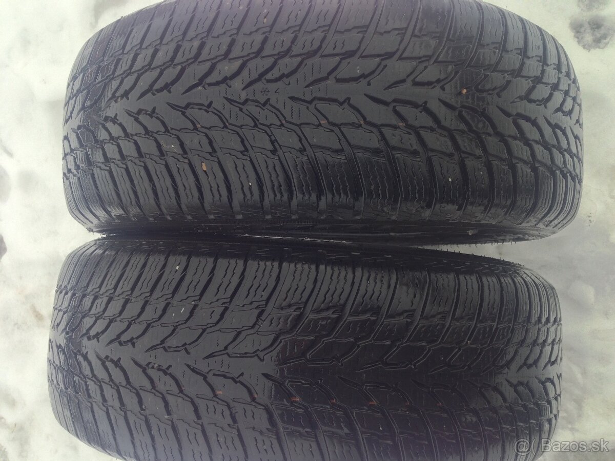 Predám zimné 205/55r16 5/6mm - 5