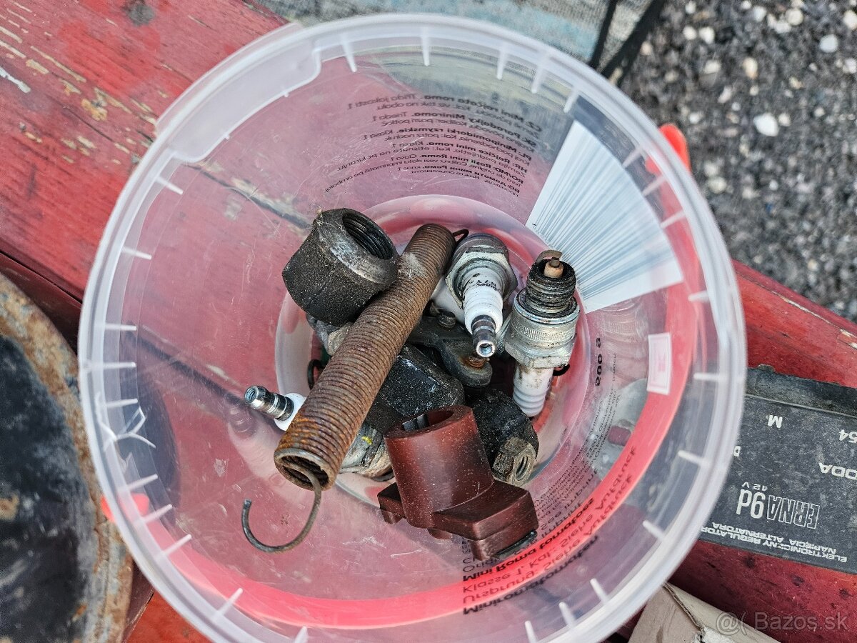 Karburátor a diely skoda 1203 - 5