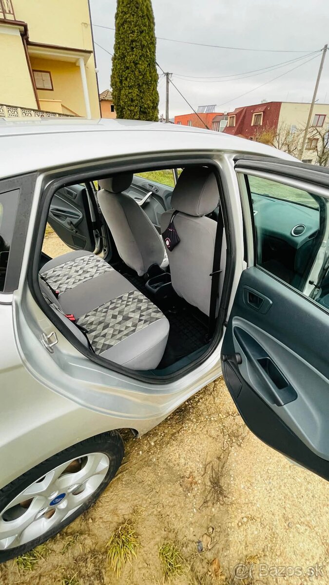 Ford fiesta - 5