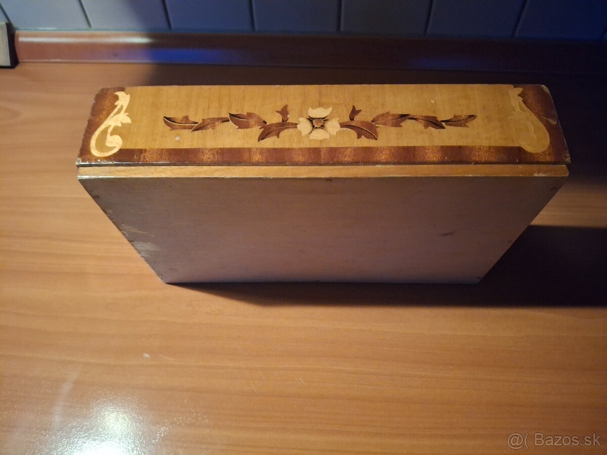 Starozitna sperkovnica - 5