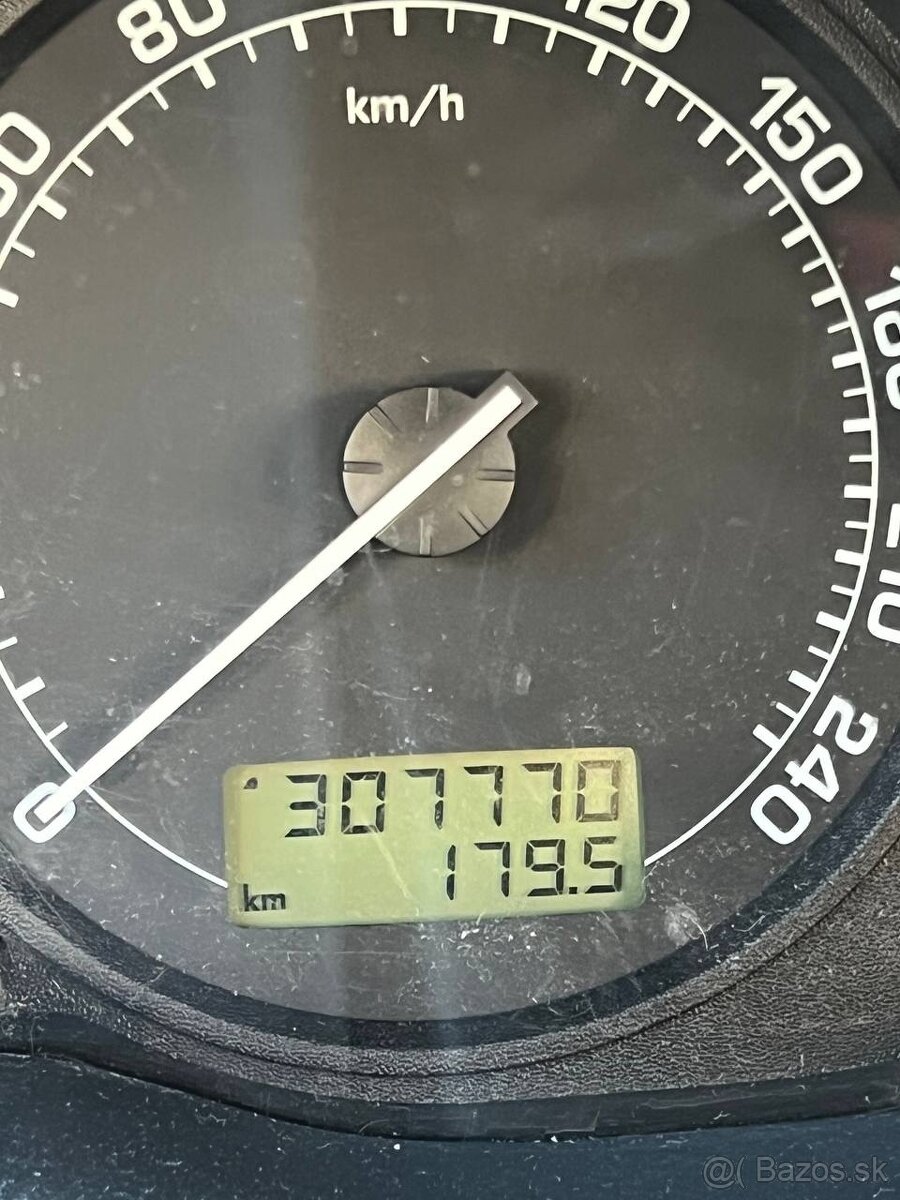 Skoda Octavia 2002 1.6 Benzin - 5