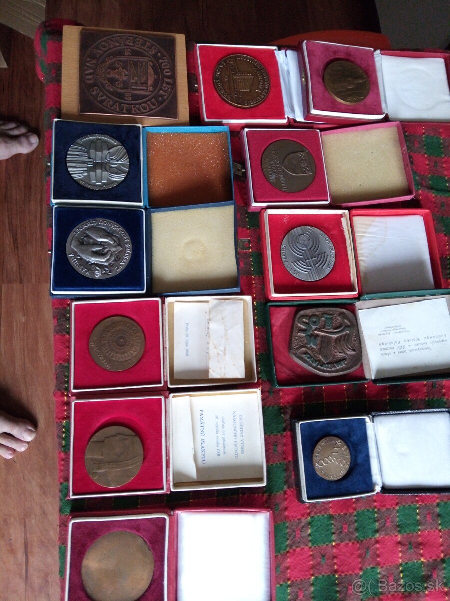 Medaile plakety rôzne. - 5