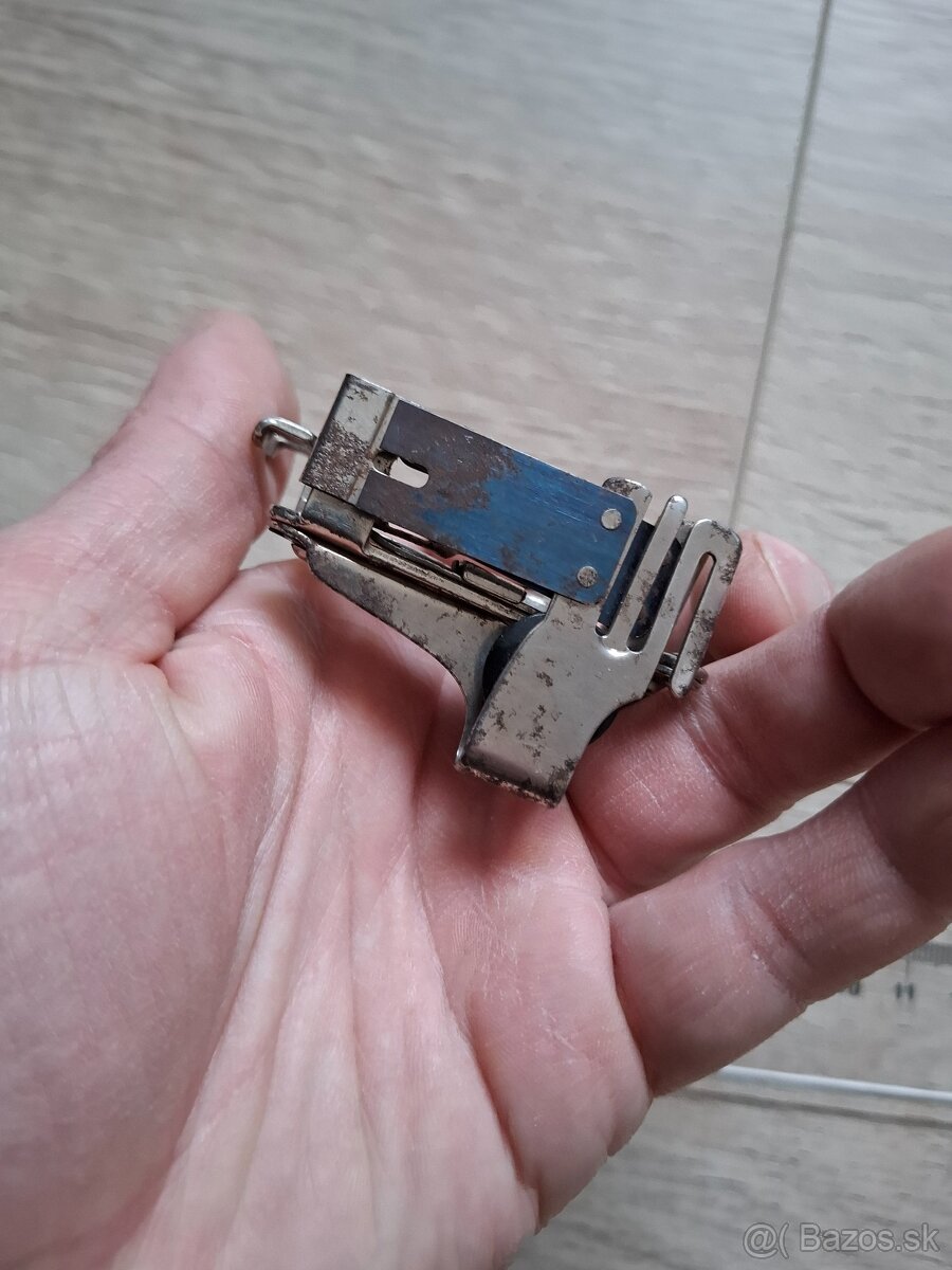 Starožitný nadstavec na šijací stroj - 5