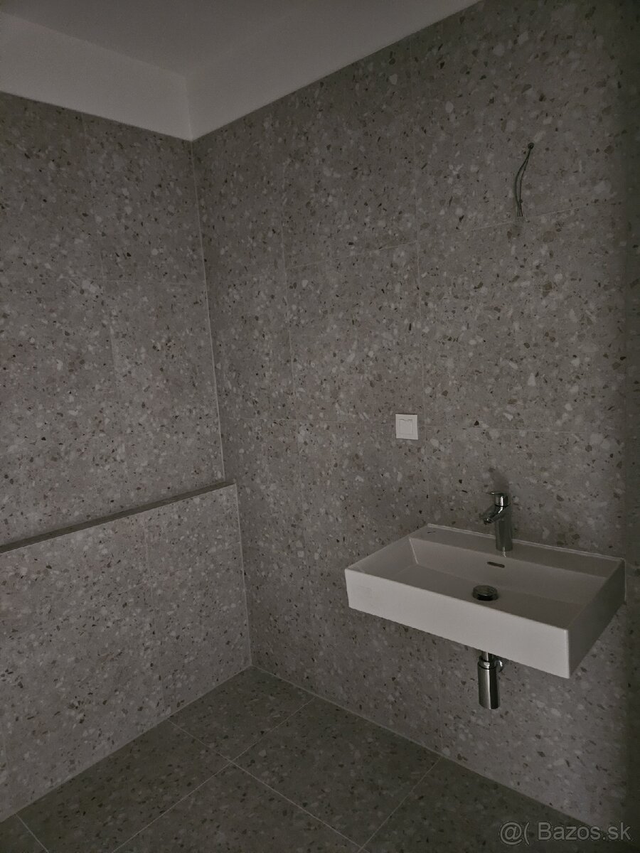 Prenájom 1- izbový byt Novostavba. - 5