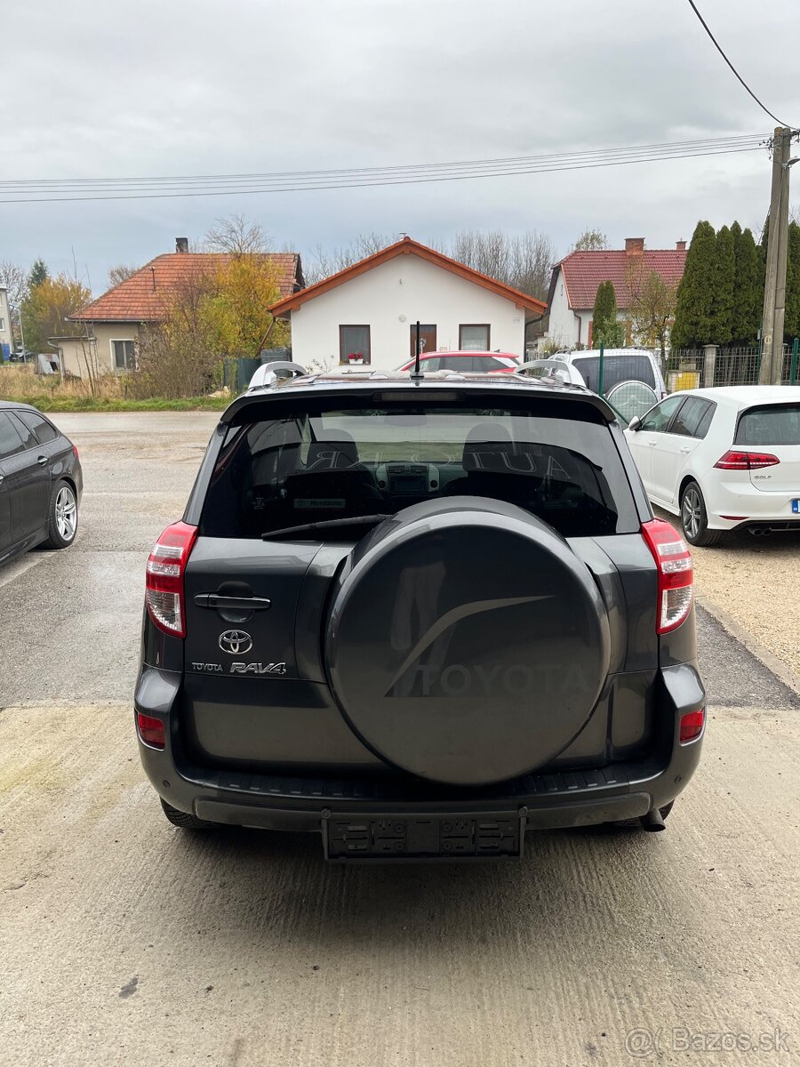 Toyota Rav4 D-4D 4x4 = Uzávierka, Top Stav, Bez korozie = - 5