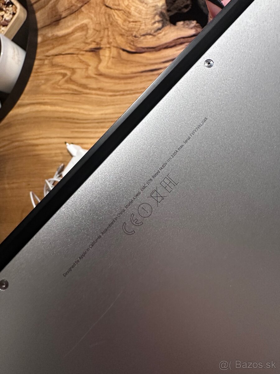 MacBook Air model A1466 - 5