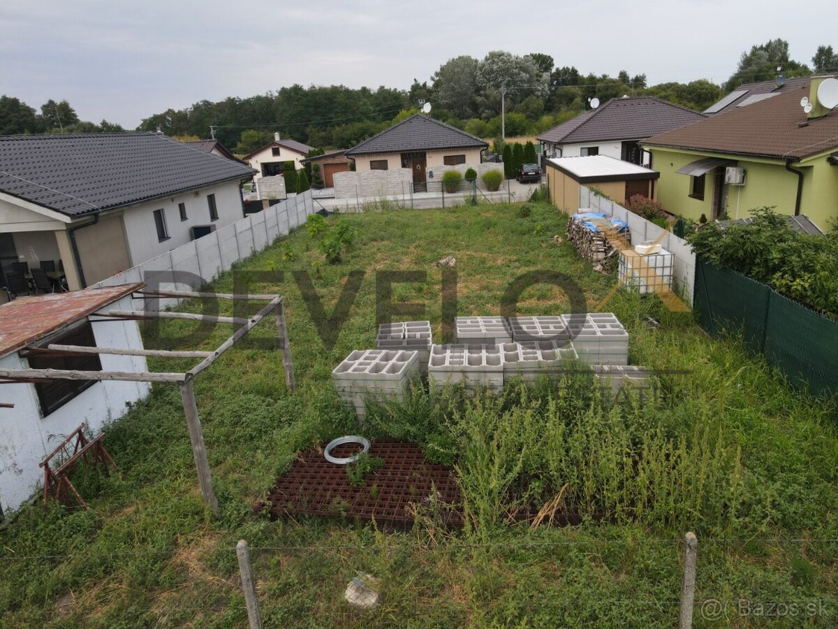 Na predaj stavebný pozemok v obci Malé Leváre - 5