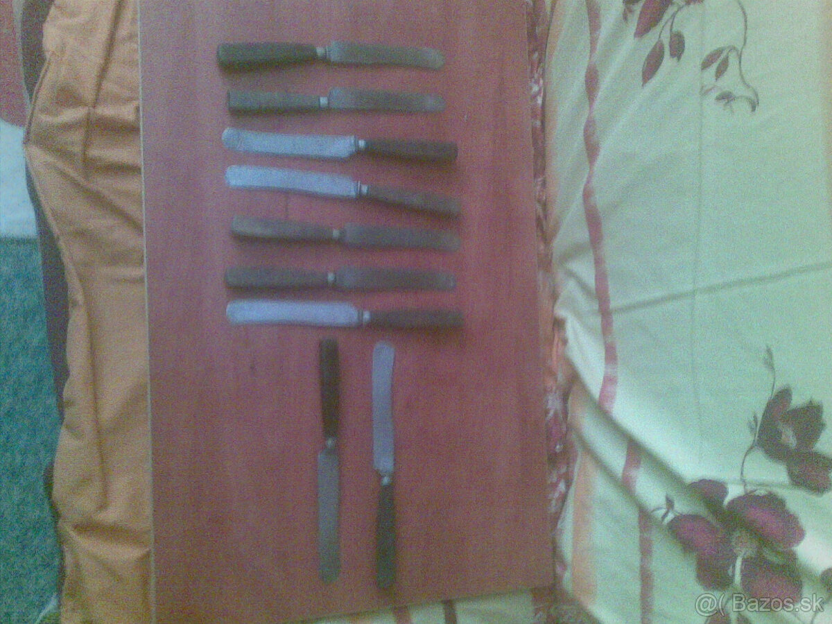 Predám tieto staré vidličky a+ nože v Bratislave a okolí - 5