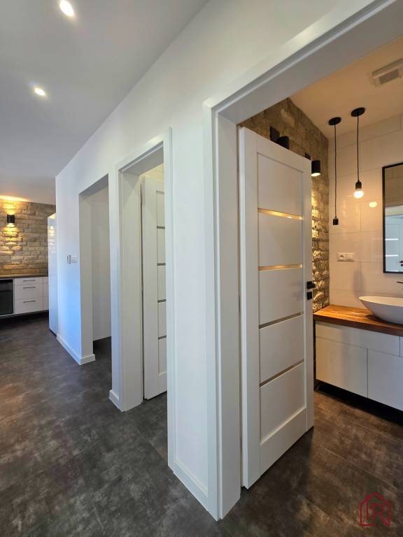 2 izbový, balkón, novostavba, dokončená, zariadená, park. mi - 5