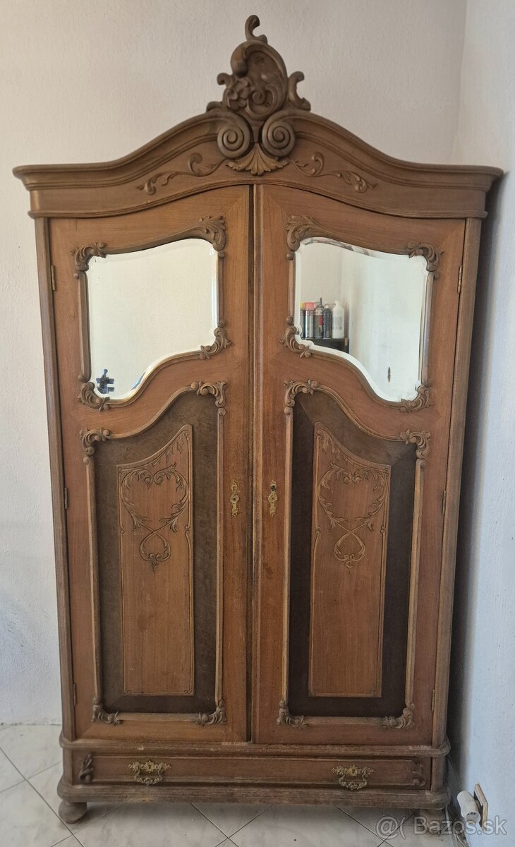 Starožitný nábytok - 5