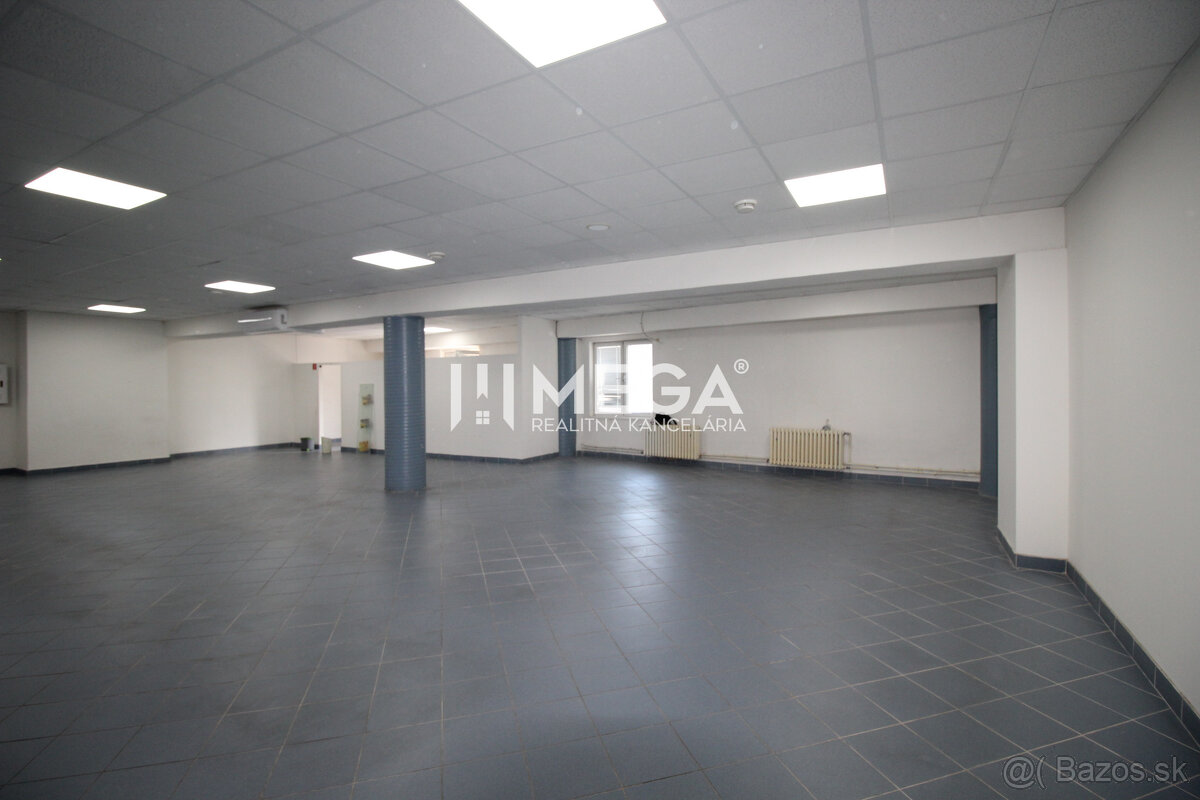 Na prenájom - priestor 185 m2 v centre mesta Humenné - 5