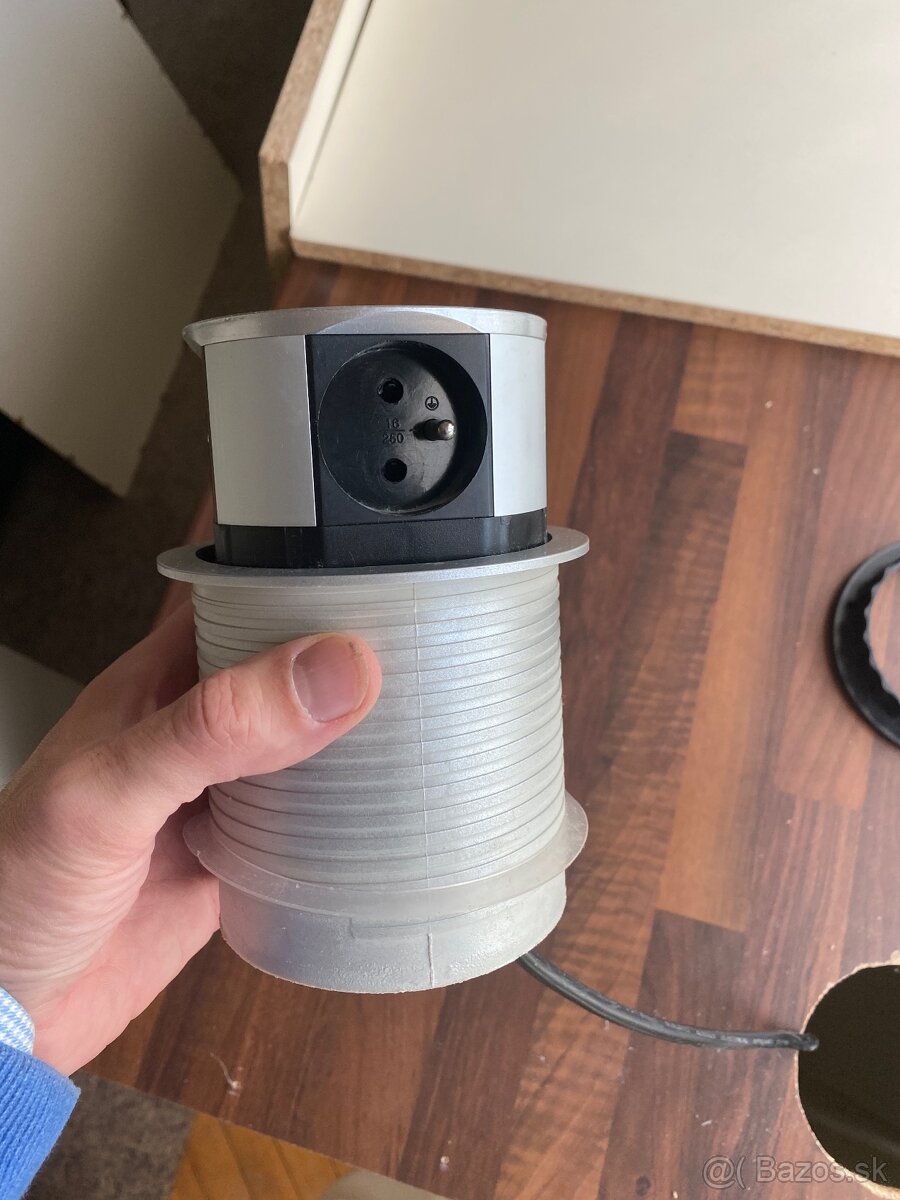 Rohová rustikálna kuchynska linka + komoda + barový pult - 5