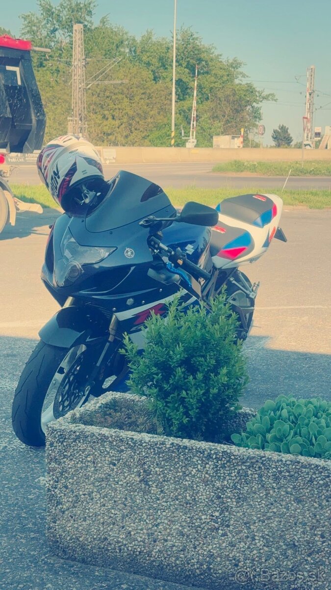 Suzuki GSX-R 600 - 5