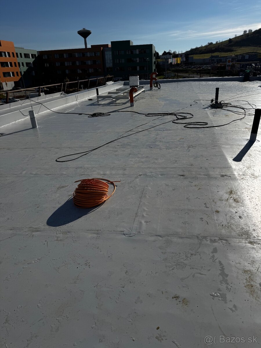 Pomocnik / Izolater ploche strechy. - 5