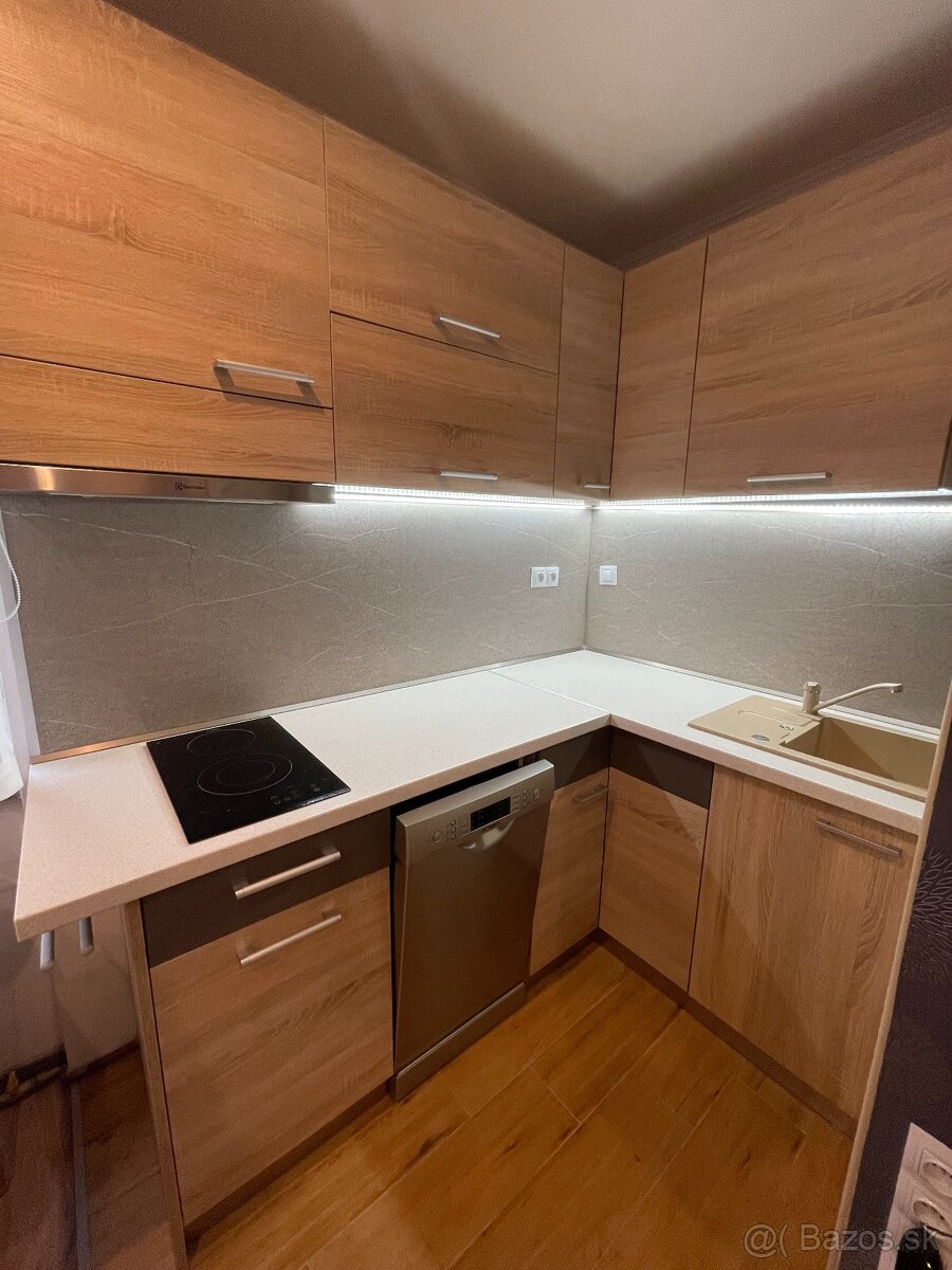 Predám byt Kežmarok, 24m2 kompletná rekonštrukcia, zariadený - 5